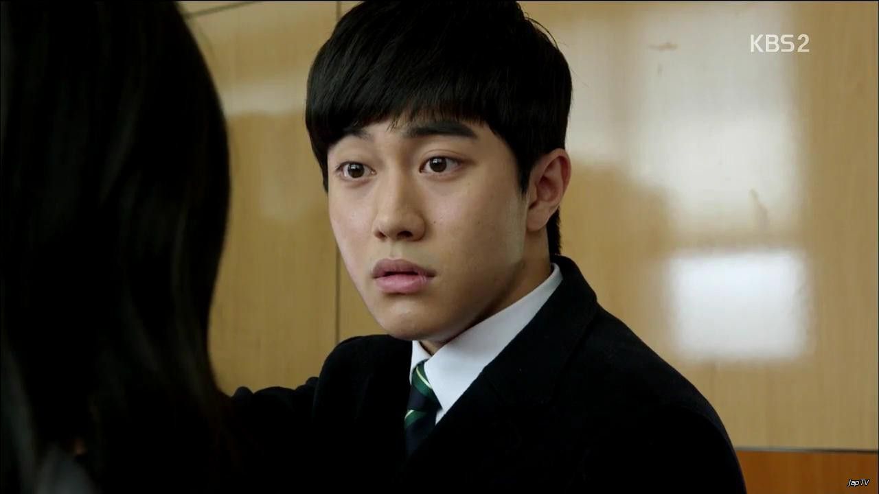 Отличница из средней школы. Отличник средняя школа. Отличник средней школы дорама. Отличник средняя школа. Отличник из средней школы.